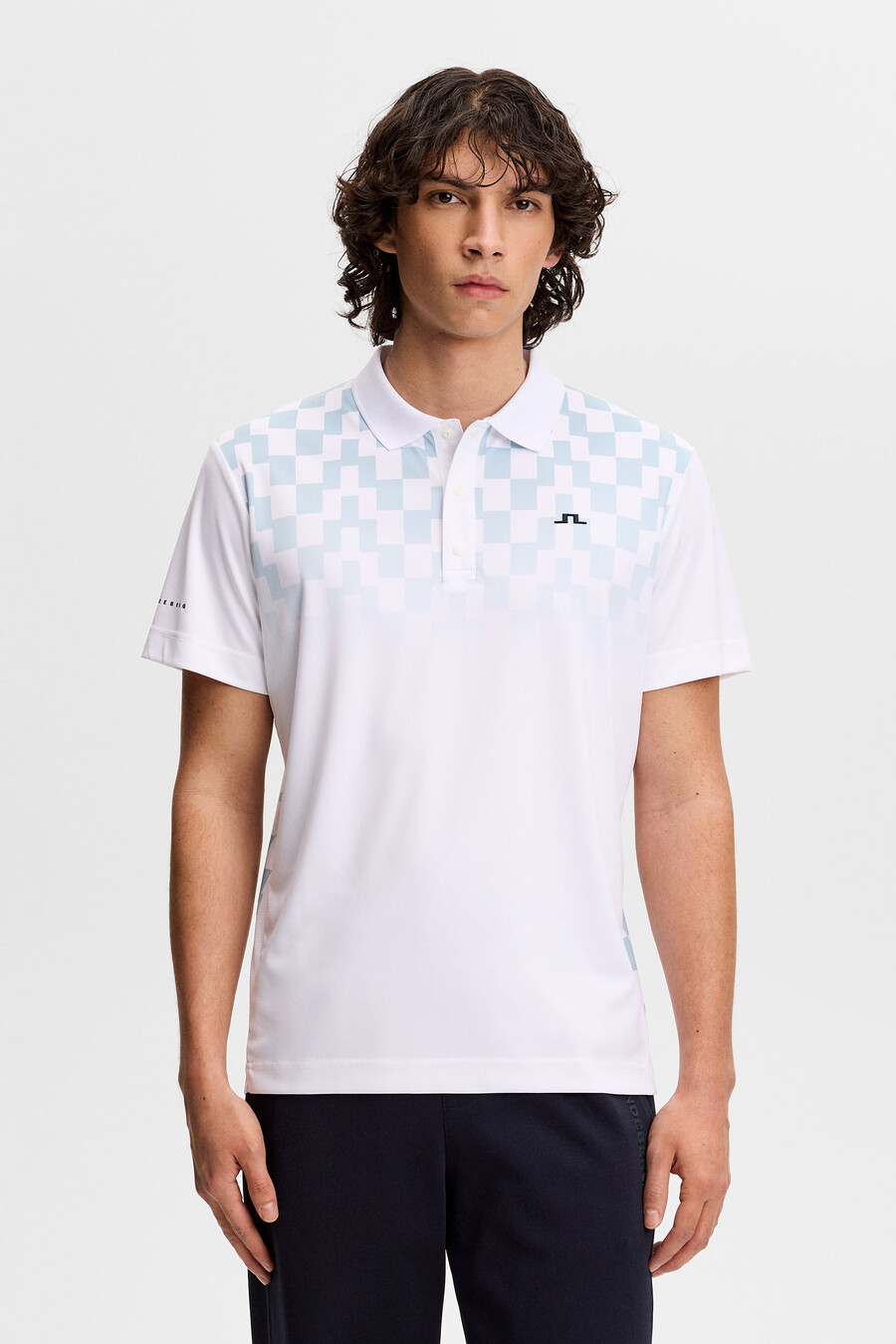 polo con estampado finlandés